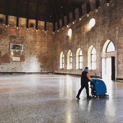 Lavapavimenti Eureka E61 per la pulizia dei pavimenti della Basilica Palladiana a Vicenza