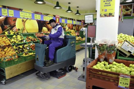 E75 Eureka lavasciuga perfetta per la pulizia di area frutta e verdura di supermercati